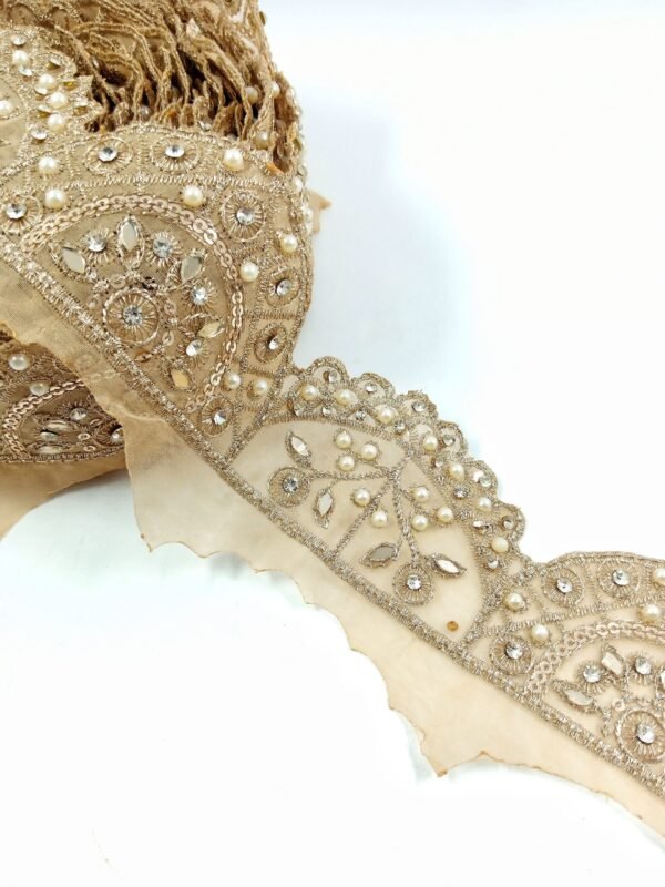IMG_20260623_074410_149-01.jpg Rose Gold or champagne color fancy scallop cutwork lace